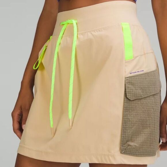 LULULEMON Multi-Pocket Cargo High-Rise Hiking Skirt Size 4 - Picture 2 of 14